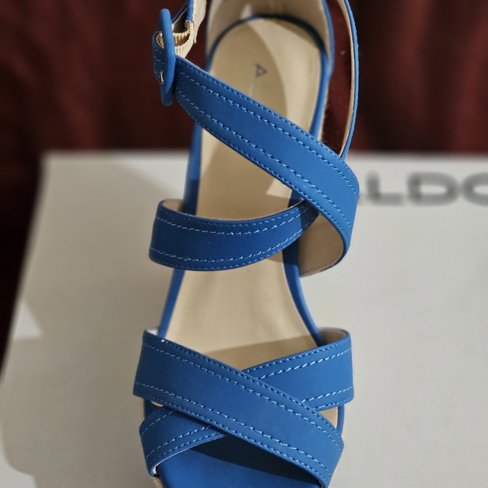 NWOB ALDO Deavila Teal-Blue Leather Wedge Sandal, Size 38B/8.5